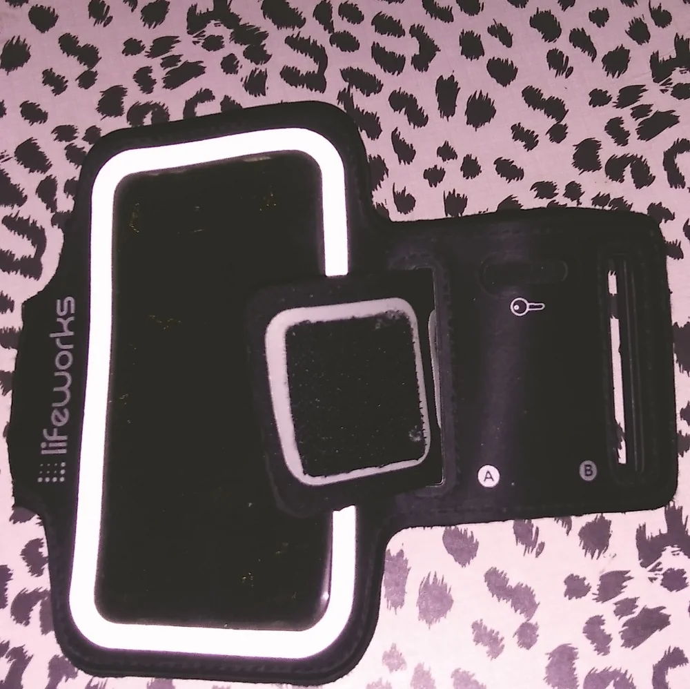 🚶🏃Lot of 2 Arm bands🎶🏋